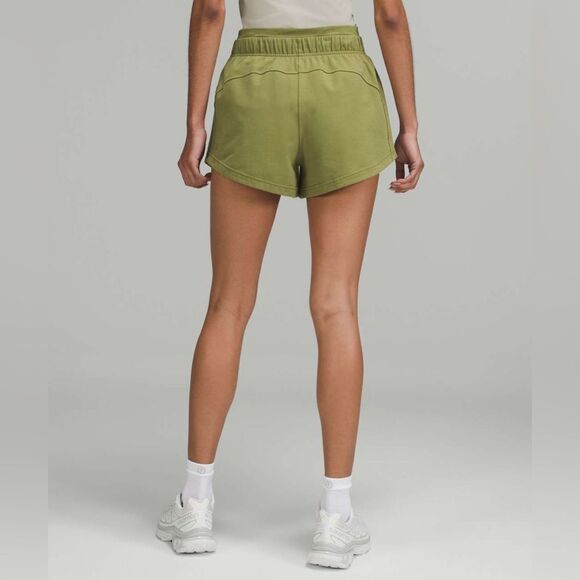 Lululemon Inner Glow High-Rise Short 3"
Bronze Green size 10 - Picture 8 of 10